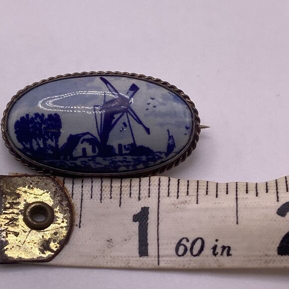 VTG Delfts Windmill Brooch Pin Porcelain C Clasp Sterling Silver - Picture 4 of 4